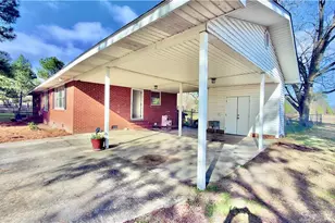 5271 Tobacco Rd, Orrum, NC 28369 - Photo 6