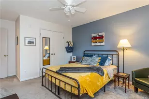 996 Point Hill Dr, Fayetteville, NC 28306 - Photo 32