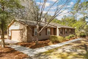 996 Point Hill Dr, Fayetteville, NC 28306 - Photo 1