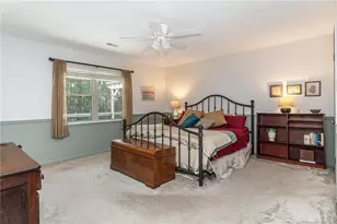 996 Point Hill Dr, Fayetteville, NC 28306 - Photo 22