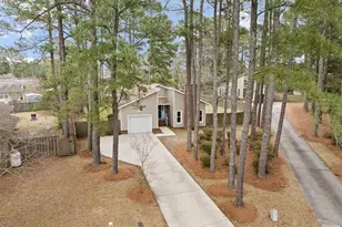 5615 Tee Ct, Hope Mills, NC 28348 - Photo 2
