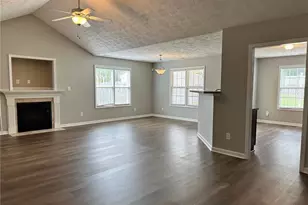 654 Hogart St, Raeford, NC 28376 - Photo 4