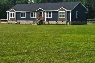 9109 Chicken Foot Rd, Saint Pauls, NC 28384 - Photo 2