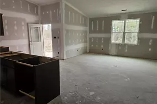 6080 Ari Ct, Fayetteville, NC 28312 - Photo 2