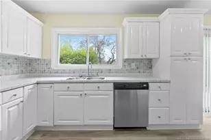 1834 Wendover Dr, Fayetteville, NC 28304 - Photo 12