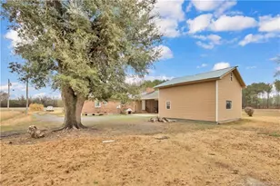 8161 E 130 Hwy, Maxton, NC 28364 - Photo 32