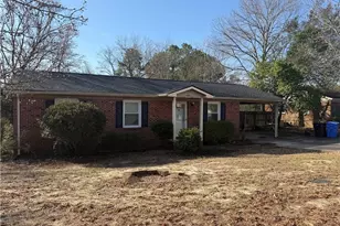 801 Darlington Dr, Fayetteville, NC 28311 - Photo 2