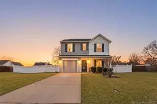 110 Greenwich Ct, Dunn, NC 28334 - Photo 2