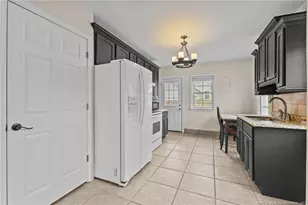 941 Chester Cir, Fayetteville, NC 28303 - Photo 6