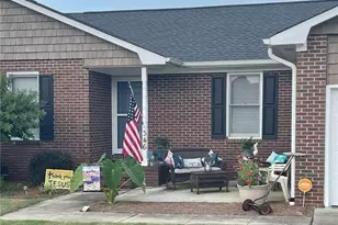 346 Grape Arbor Dr, Fayetteville, NC 28312 - Photo 2