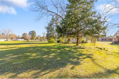 38 Leggett Street, Lumberton, NC 28358 - Photo 8