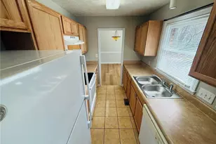 1750 Renwick Dr, Fayetteville, NC 28304 - Photo 8