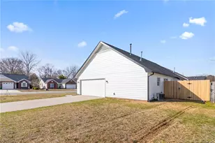 7234 Tollhouse Dr, Fayetteville, NC 28314 - Photo 30