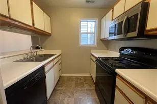 241 Waterdown Dr, Fayetteville, NC 28314 - Photo 10