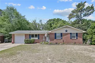 1810 Ashton Rd, Fayetteville, NC 28304 - Photo 2