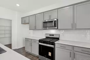 277 Maddox Dr, Aberdeen, NC 28315 - Photo 8