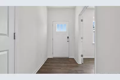 277 Maddox Drive, Aberdeen, NC 28315 - Photo 2