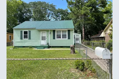 521 E Fifth Avenue, Raeford, NC 28376 - Photo 1