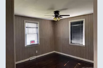 521 E Fifth Avenue, Raeford, NC 28376 - Photo 8