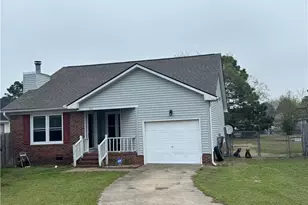 806 Brownsboro Pl S, Hope Mills, NC 28348 - Photo 1