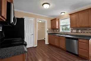 2460 Saltwood Dr, Fayetteville, NC 28306 - Photo 8