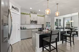 1427 Creekwood Rd, Hope Mills, NC 28348 - Photo 8