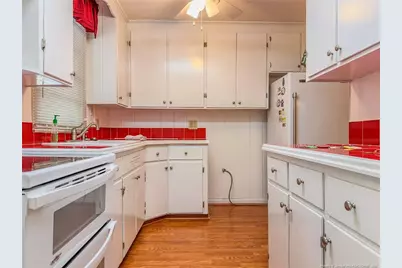 507 W 20th Street, Lumberton, NC 28358 - Photo 6