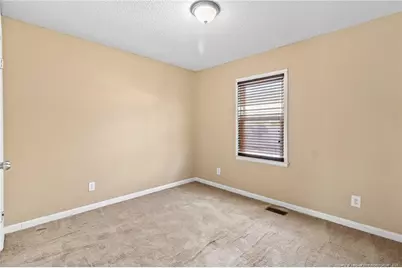 554 Glen Canyon Drive, Fayetteville, NC 28303 - Photo 20