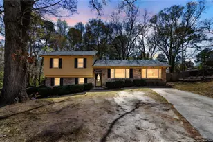 554 Glen Canyon Dr, Fayetteville, NC 28303 - Photo 1