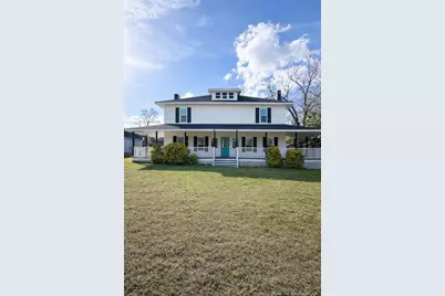 201 N College. Street, Red Springs, NC 28377 - Photo 1