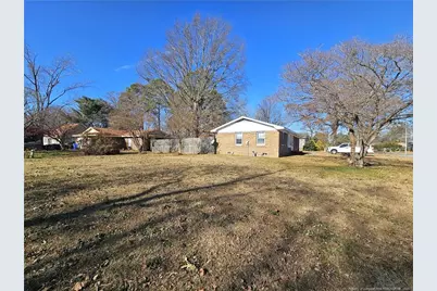 2160 Quailridge Drive, Fayetteville, NC 28304 - Photo 34