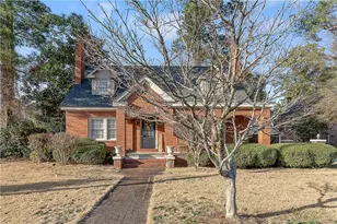 209 E 18th St, Lumberton, NC 28358 - Photo 2