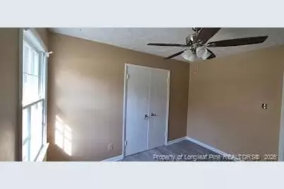 127 E Eighth Avenue, Red Springs, NC 28377 - Photo 8