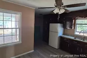 127 E 8th Ave, Red Springs, NC 28377 - Photo 4