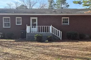 127 E 8th Ave, Red Springs, NC 28377 - Photo 14