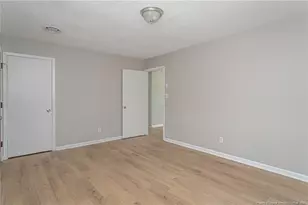 107 Victoria Dr, Parkton, NC 28371 - Photo 4