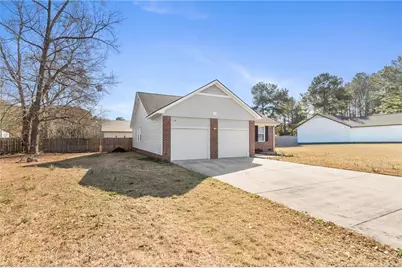 166 Oakview Drive, Raeford, NC 28376 - Photo 2