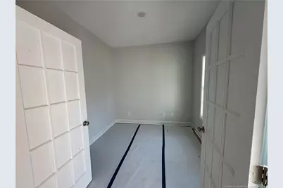 213 E 7th Avenue, Raeford, NC 28376 - Photo 2