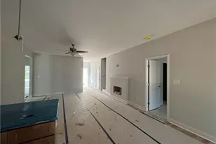 213 E 7th Ave, Raeford, NC 28376 - Photo 4