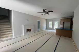 213 E 7th Ave, Raeford, NC 28376 - Photo 6