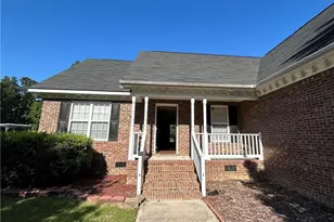 889 Louisiana Dr, Raeford, NC 28376 - Photo 4