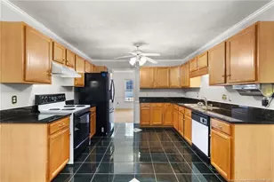 4009 Bankside Dr, Fayetteville, NC 28311 - Photo 8