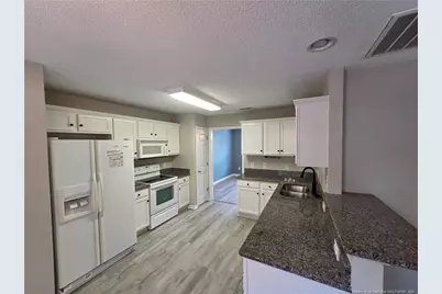 220 Loxley Lane, Sanford, NC 27330 - Photo 4