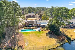 1109 Offshore Dr, Fayetteville, NC 28305 - Photo 2