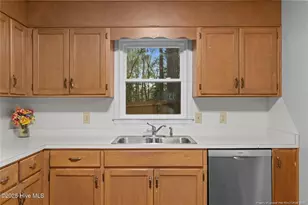 901 Heather Trail, Aberdeen, NC 28315 - Photo 6