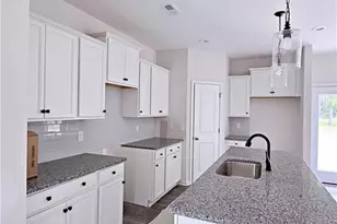 407 Windemere Dr, Fayetteville, NC 28314 - Photo 10