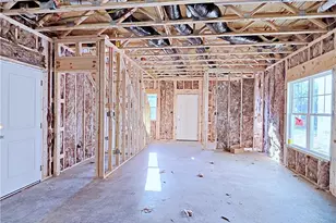 407 Windemere Dr, Fayetteville, NC 28314 - Photo 2