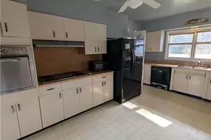 1503 Lake View Road S, Fairmont, NC 28340 - Photo 8