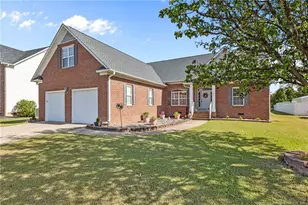 3614 Sunchase Dr, Fayetteville, NC 28306 - Photo 2