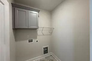 303 E 7th Ave, Raeford, NC 28376 - Photo 8